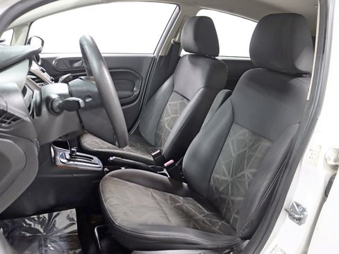Used 2013 Ford Fiesta SE image 21