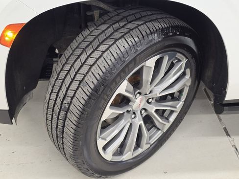 Used 2021 GMC Yukon XL Denali w/ Denali Premium Package AWD/4WD image 43