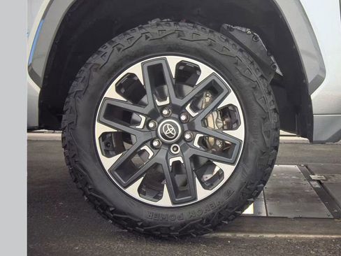 Used 2024 Toyota Tundra Limited image 10