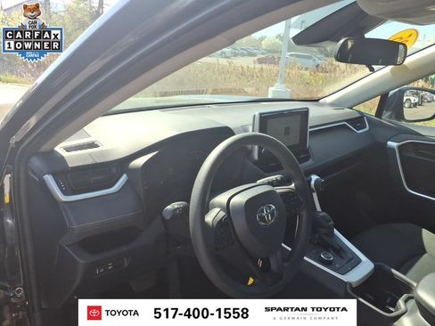 Used 2025 Toyota RAV4 LE AWD/4WD image 14