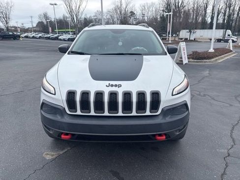 Used 2017 Jeep Cherokee Trailhawk w/ Comfort/Convenience Group image 2