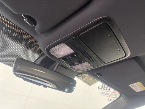 Used 2024 Honda Passport EX-L image 21