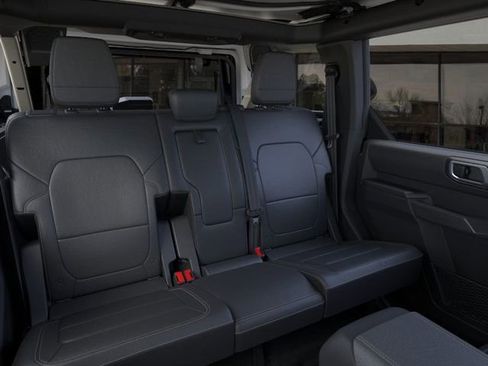 New 2025 Ford Bronco Badlands image 11