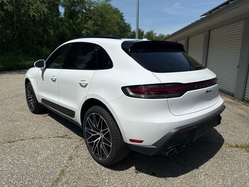 Used 2026 Porsche Macan AWD/4WD image 3