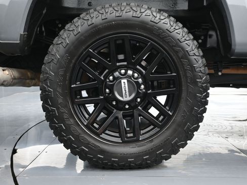 Used 2021 Ford F250 Lariat AWD/4WD image 18