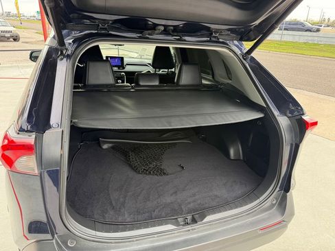 Used 2023 Toyota RAV4 XLE Premium image 25