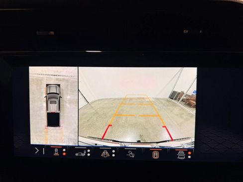 Used 2024 GMC Sierra 1500 AT4X image 24