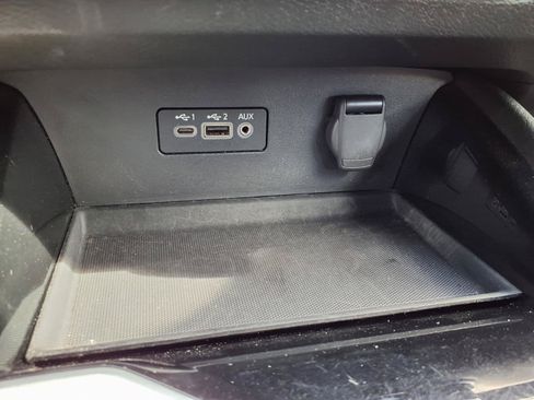 Used 2024 Nissan Altima 2.5 SV FWD image 8