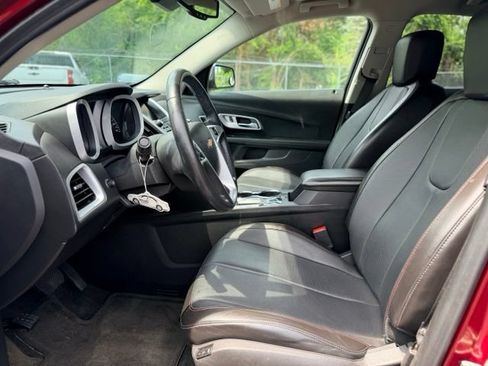 Used 2017 Chevrolet Equinox Premier w/ Enhanced Convenience Package FWD image 7