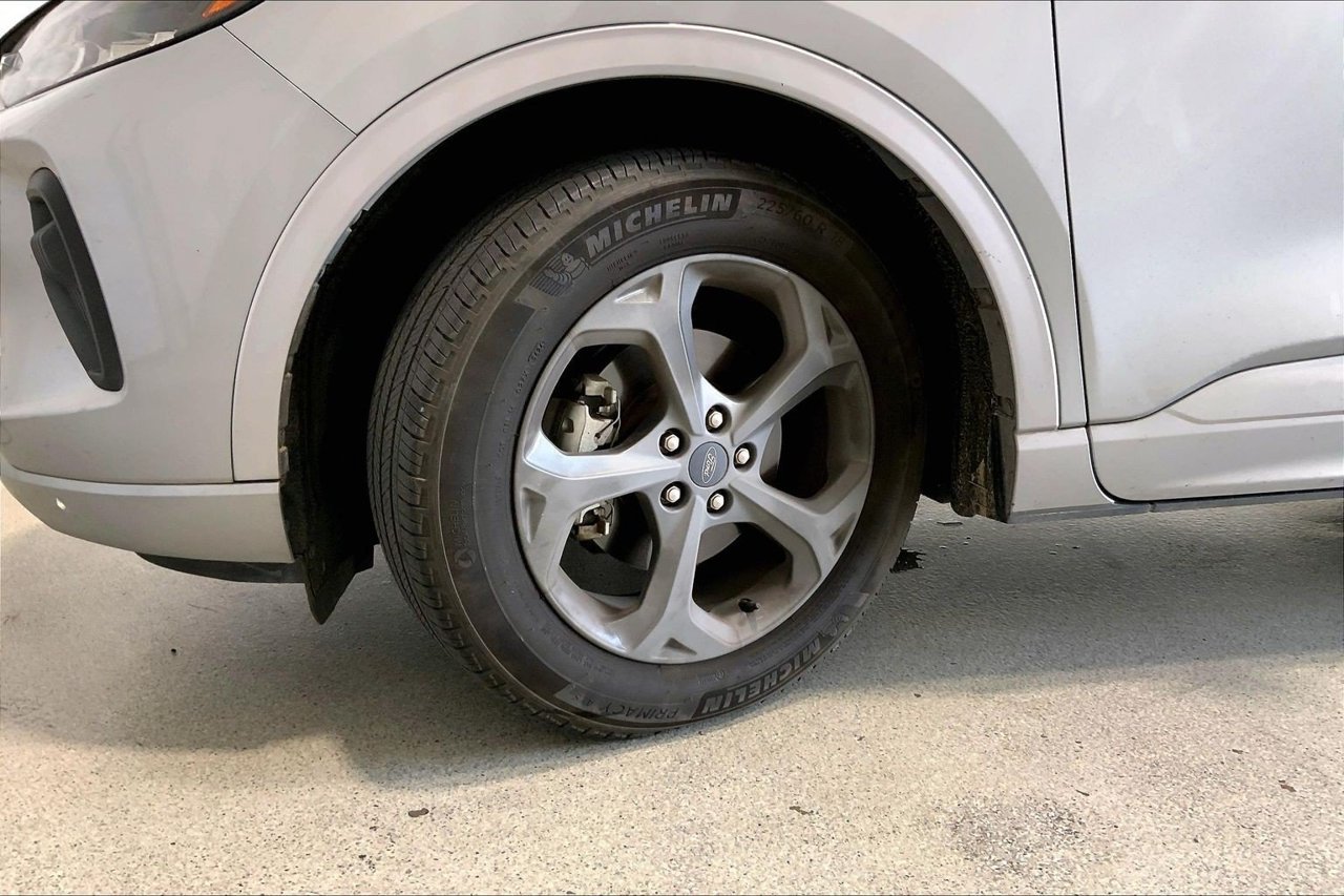 Used 2024 Ford Escape ST-Line w/ Tech Pack #1 FWD image 20