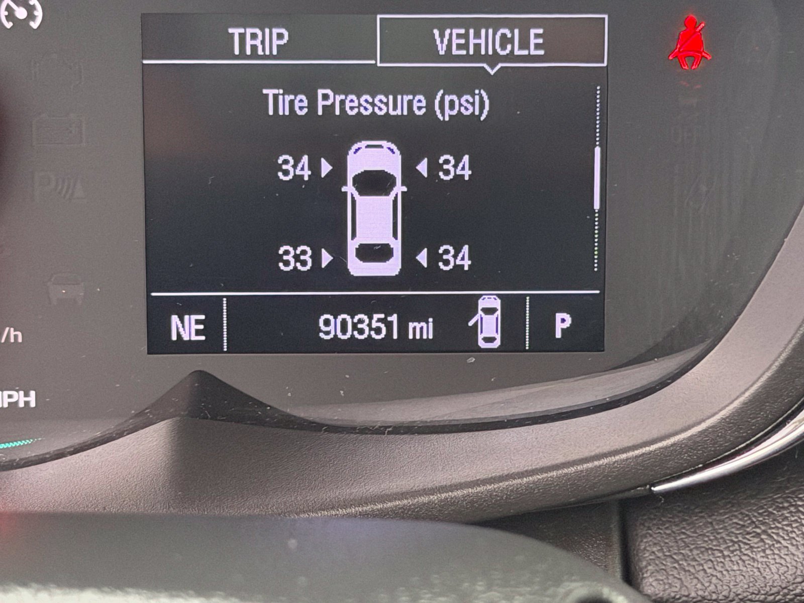 Used 2020 Chevrolet Trax LT w/ LT Convenience Package FWD image 19