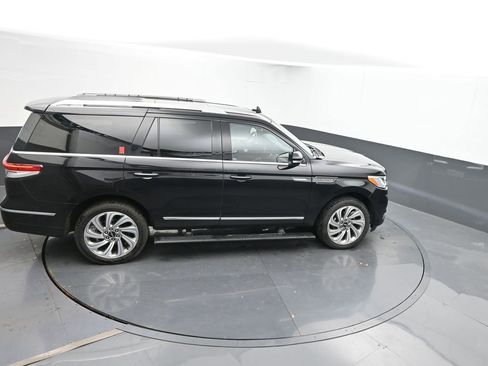 Used 2024 Lincoln Navigator Premiere AWD/4WD image 43