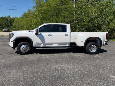 Used 2025 GMC Sierra 3500 Denali w/ Denali Reserve Package AWD/4WD image 12