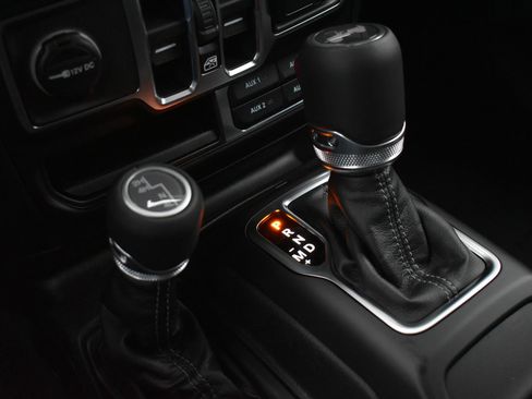 New 2026 Jeep Wrangler Unlimited Sahara image 31