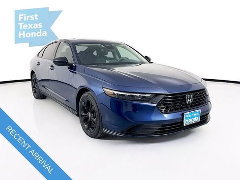 Used 2025 Honda Accord SE image 1