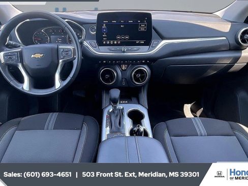 Used 2024 Chevrolet Blazer LT w/ Convenience Package FWD image 13