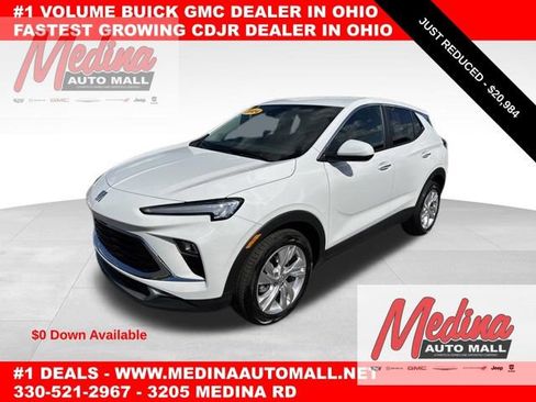 Used 2024 Buick Encore GX Preferred FWD image 1