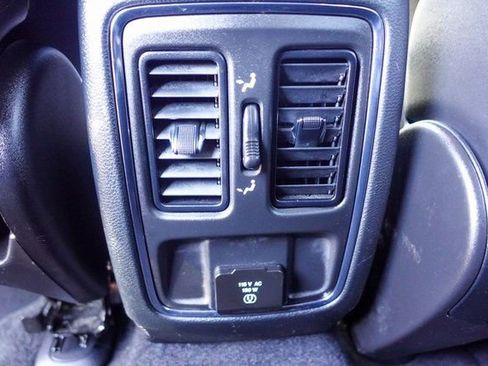 Used 2022 Jeep Grand Cherokee Laredo X image 26