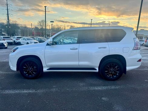 Certified 2023 Lexus GX 460 Premium w/ Premium Plus Package image 2