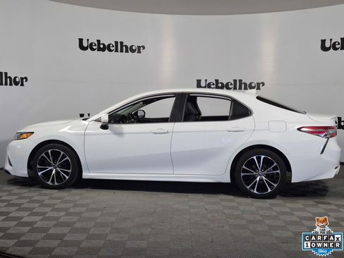 Used 2019 Toyota Camry SE FWD image 4