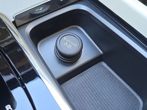 Used 2024 Volvo XC60 T8 Plus w/ Protection Package Premier image 30