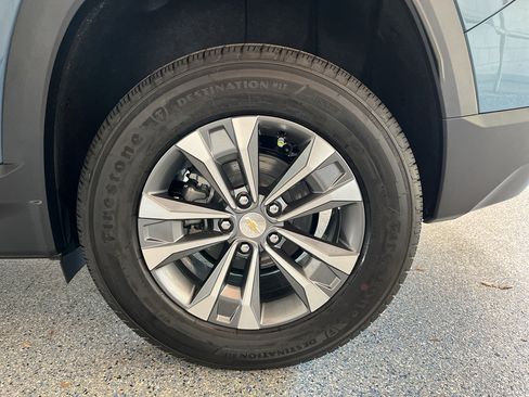 New 2026 Chevrolet Equinox LT w/ Convenience Package II FWD image 34
