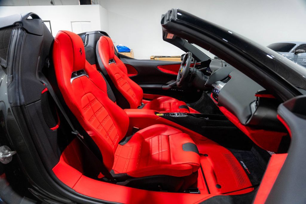 Used 2024 Ferrari SF90 Spider AWD/4WD image 3