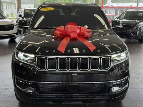 Used 2024 Jeep Wagoneer 4WD w/ Premium Group I image 6
