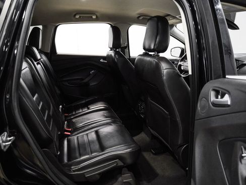 Used 2019 Ford Escape Titanium image 38