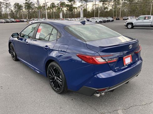 New 2026 Toyota Camry SE image 3