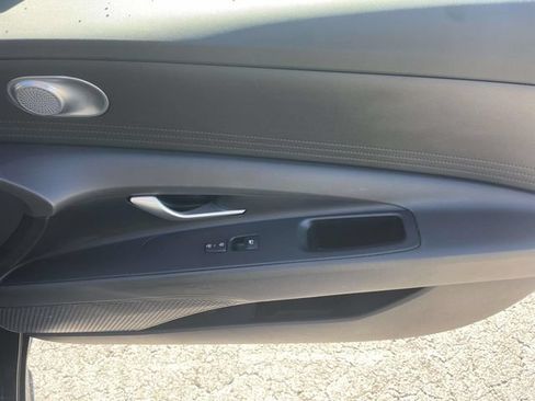 Used 2024 Hyundai Elantra SEL FWD image 8