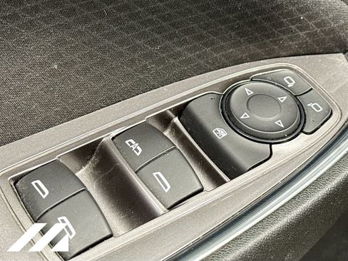 Used 2020 Chevrolet Malibu LT FWD image 19