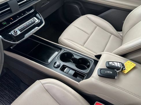 Used 2023 Lincoln Corsair AWD w/ Equipment Group 101A image 18