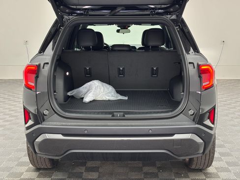 New 2027 GMC Terrain Elevation w/ Elevation Premium Package FWD image 10