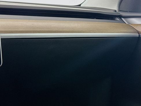 Used 2023 Tesla Model Y Performance image 15