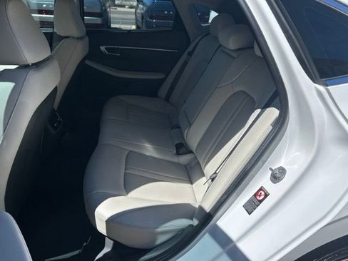 Used 2023 Hyundai Sonata Limited FWD image 10
