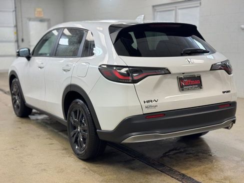 New 2026 Honda HR-V Sport image 7