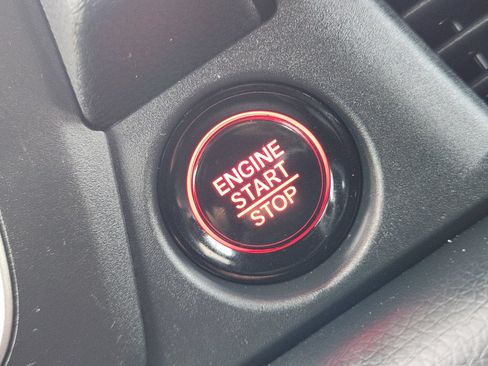 Used 2025 Honda Pilot Black Edition image 21