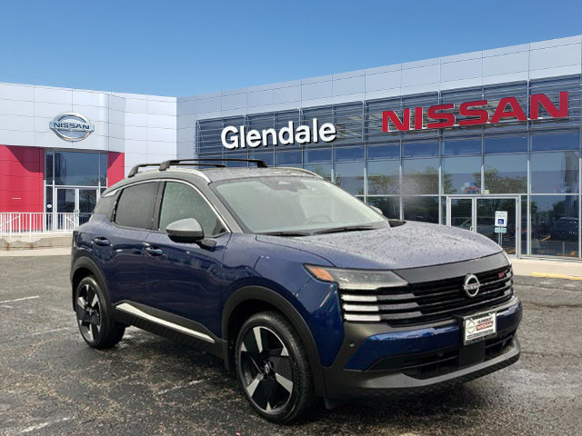 Certified 2025 Nissan Kicks SR w/ SR Premium Package AWD/4WD image 3