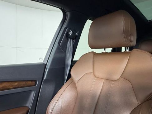 Used 2018 Audi Q5 2.0T Premium Plus w/ Premium Plus Package image 17