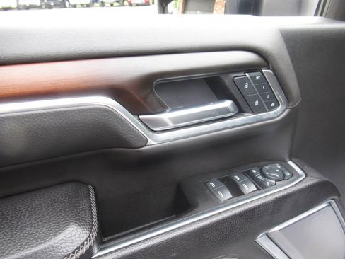 Used 2025 GMC Sierra 2500 Denali w/ Denali Reserve Package AWD/4WD image 21