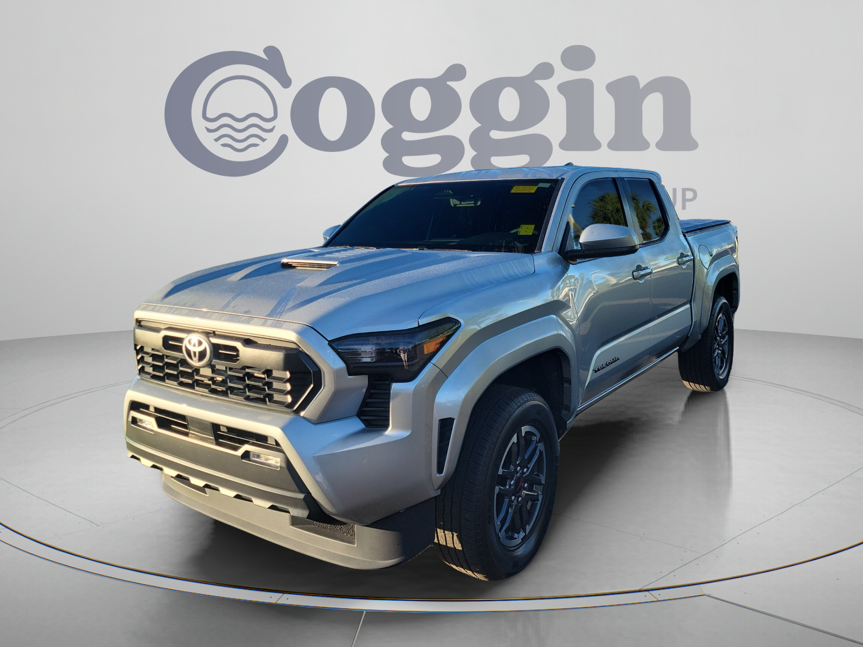 Certified 2024 Toyota Tacoma TRD Sport AWD/4WD image 1
