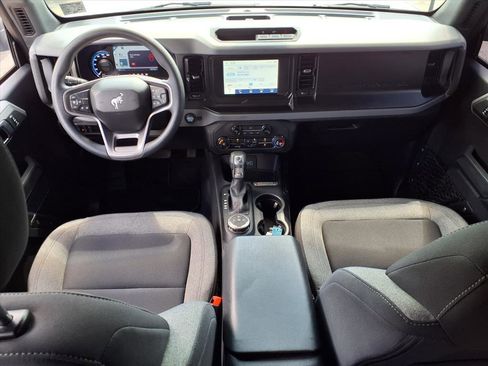 Certified 2023 Ford Bronco Base image 10