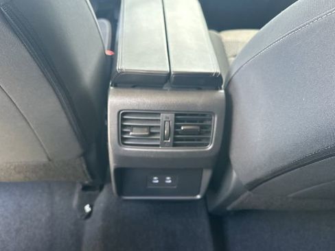 Used 2026 Nissan Rogue SV FWD image 14