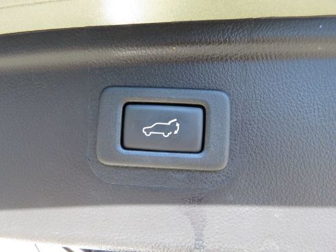 Used 2019 Subaru Outback 2.5i Premium AWD/4WD image 18