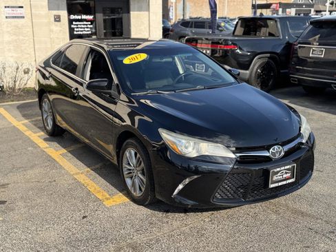 Used 2017 Toyota Camry SE image 15