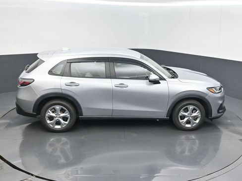Used 2023 Honda HR-V LX image 14