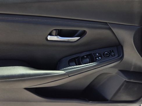 Certified 2022 Nissan Sentra SV FWD image 15