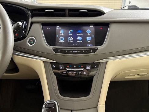 Used 2018 Cadillac XT5 Luxury w/ Driver Awareness Package image 16