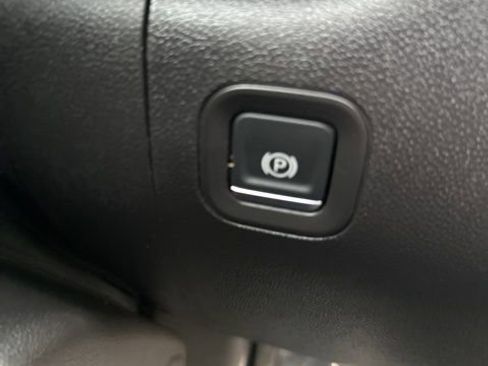 Used 2025 Chevrolet Silverado 2500 W/T w/ WT Convenience Package image 31